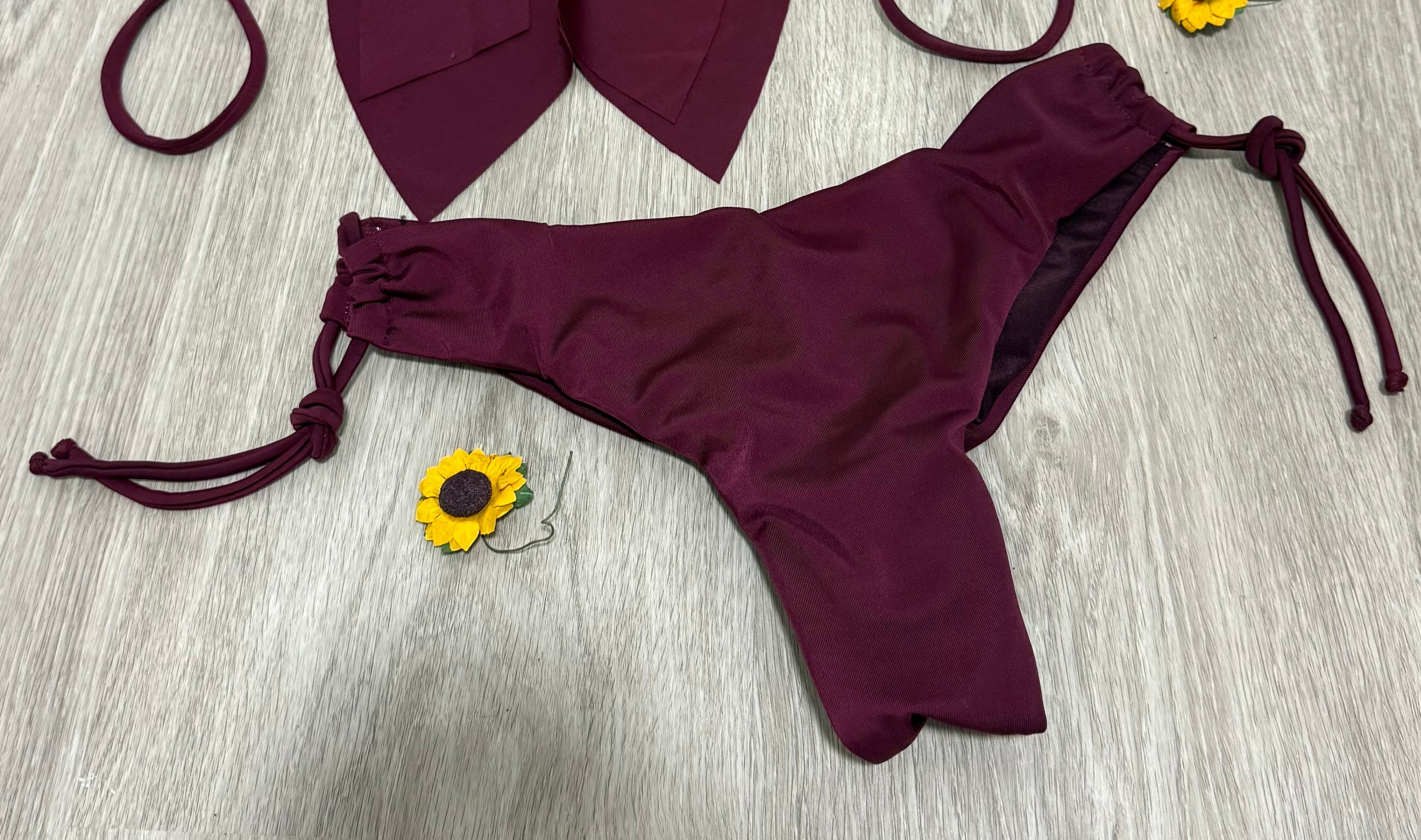 Tanga bikini Génesis